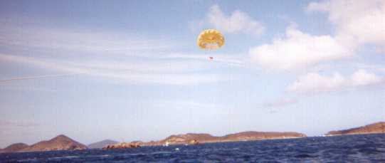 Parasailing_1.jpg (8345 bytes)